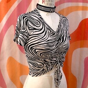 Trippy 90s Printed Cropped Tee